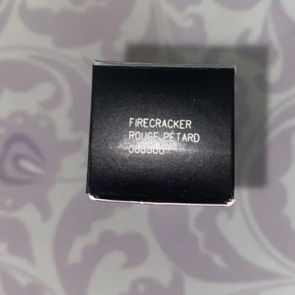 Mary Kay True Dimensions in Firecracker - Picture 2 of 3
